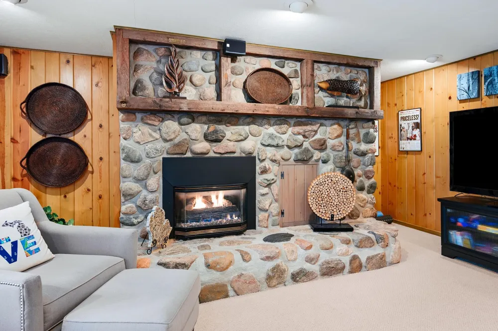 2593 Twin Bay Drive East Bay Township, MI 49696