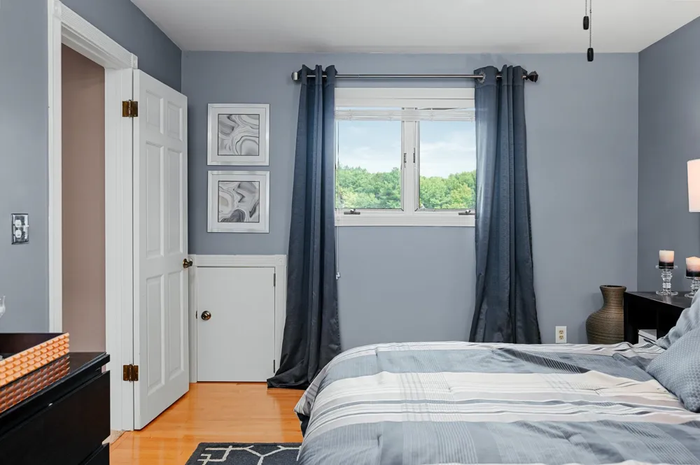 2593 Twin Bay Drive East Bay Township, MI 49696