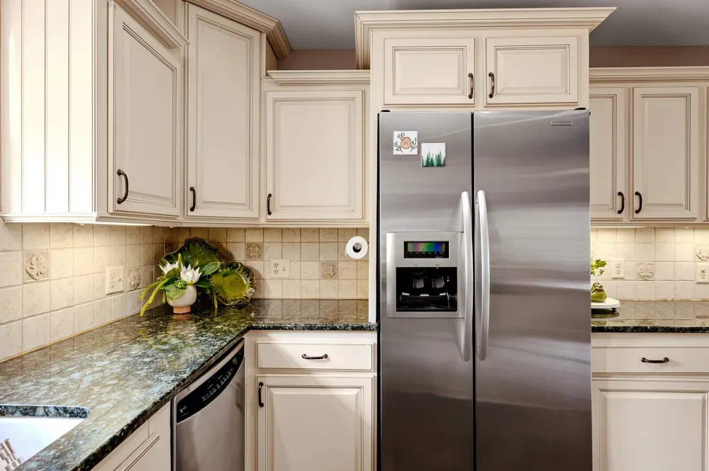 2593 Twin Bay Drive East Bay Township, MI 49696