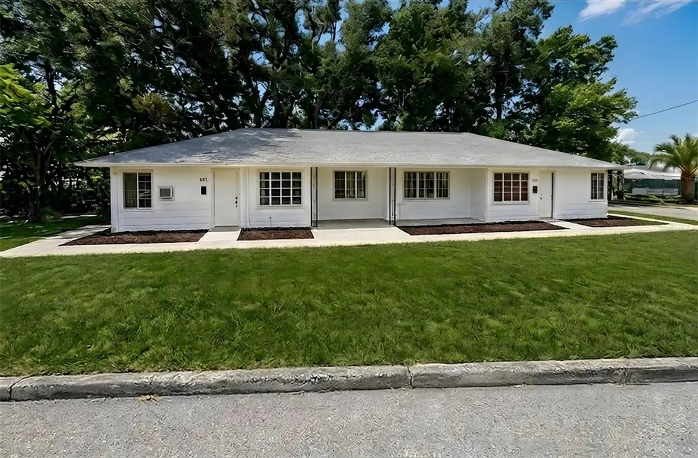 935 17TH AVENUE S St Petersburg, FL 33705