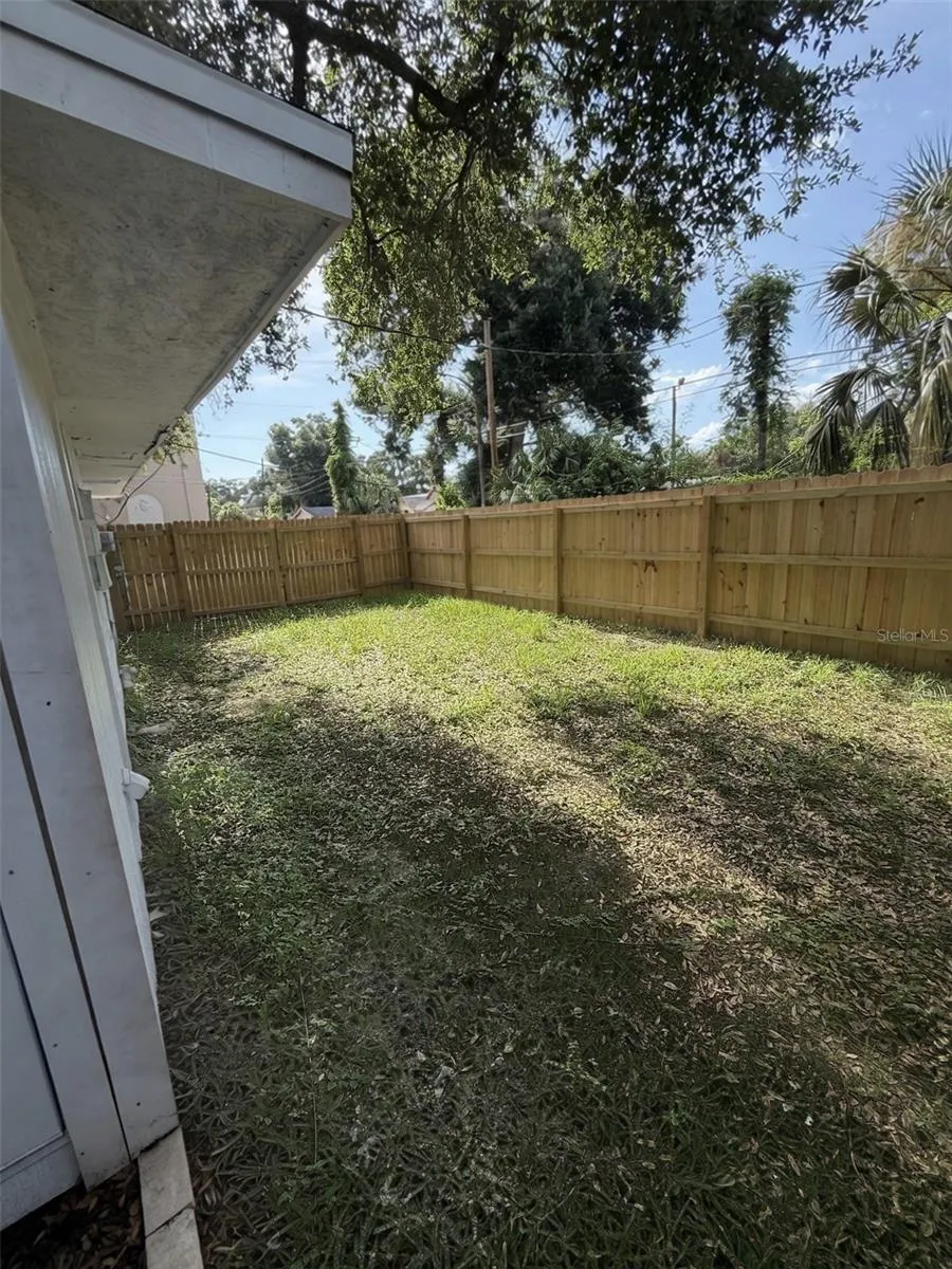 935 17TH AVENUE S St Petersburg, FL 33705