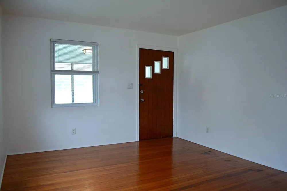 1401 34TH AVENUE St Petersburg, FL 33704