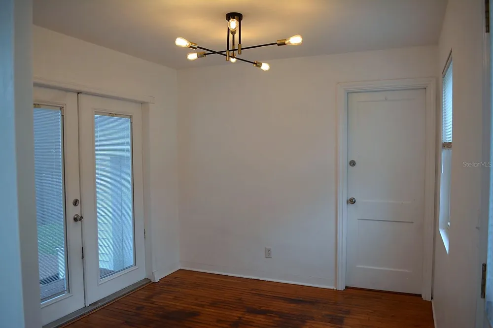 1401 34TH AVENUE St Petersburg, FL 33704
