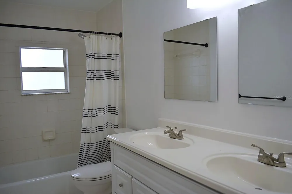 1401 34TH AVENUE St Petersburg, FL 33704