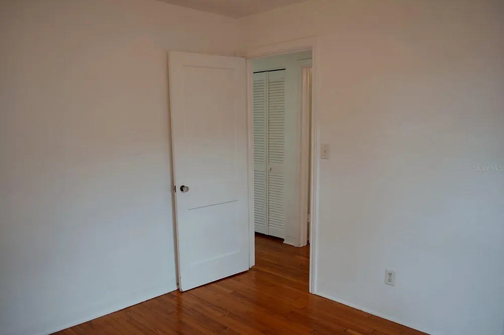 1401 34TH AVENUE St Petersburg, FL 33704