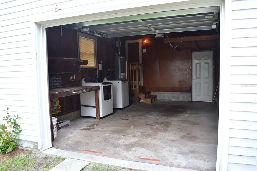 1401 34TH AVENUE St Petersburg, FL 33704