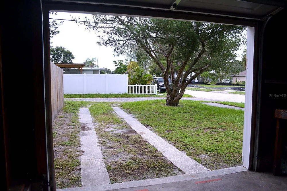 1401 34TH AVENUE St Petersburg, FL 33704
