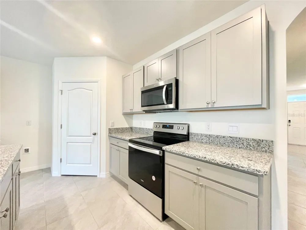 5610 GALLOPING DRIVE Apopka, FL 32712