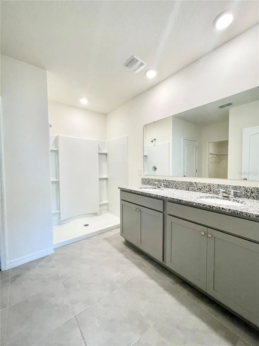 5610 GALLOPING DRIVE Apopka, FL 32712