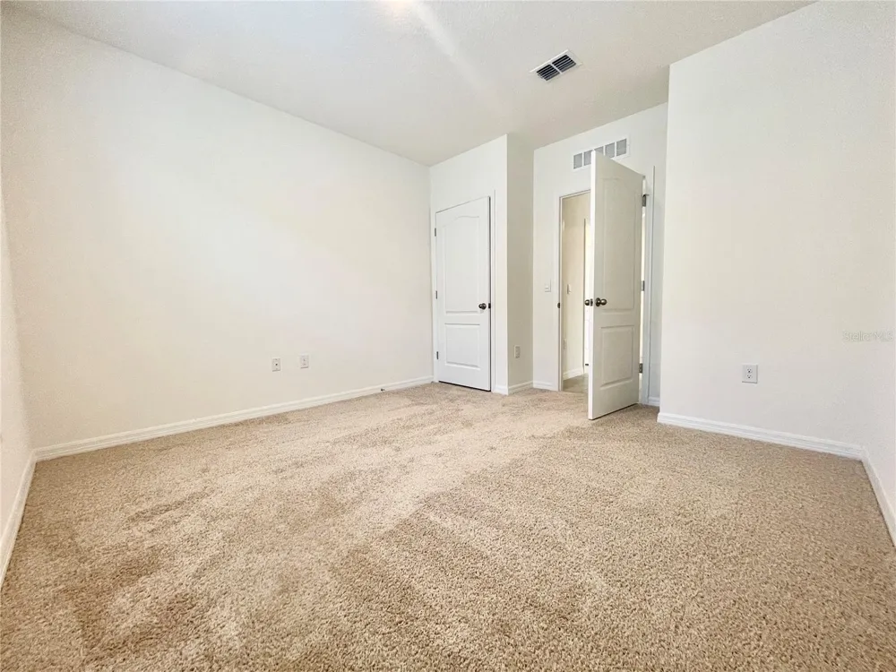 5610 GALLOPING DRIVE Apopka, FL 32712