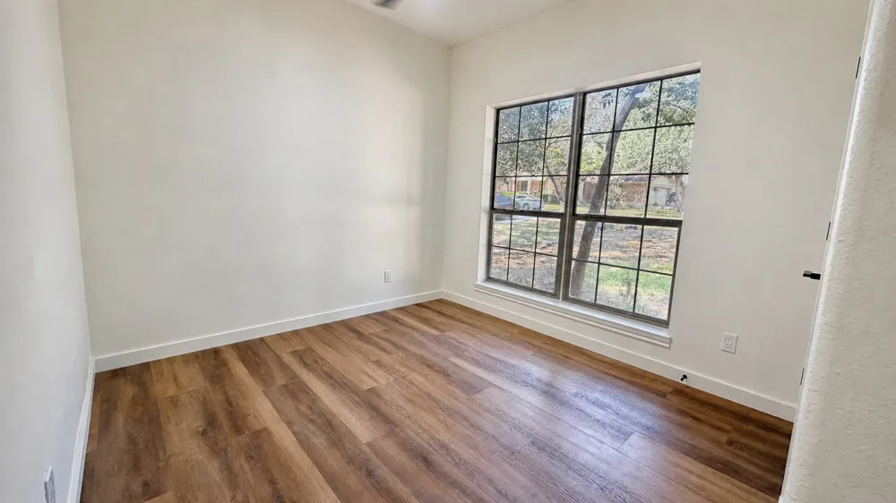 1605 Century Oaks Drive Lockhart, TX 78644