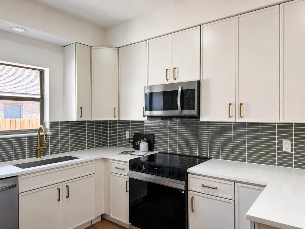 1605 Century Oaks Drive Lockhart, TX 78644