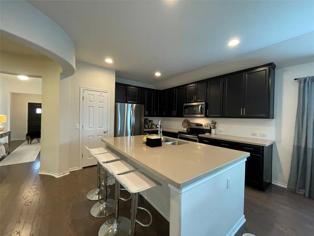 13313 Henneman Drive Pflugerville, TX 78660