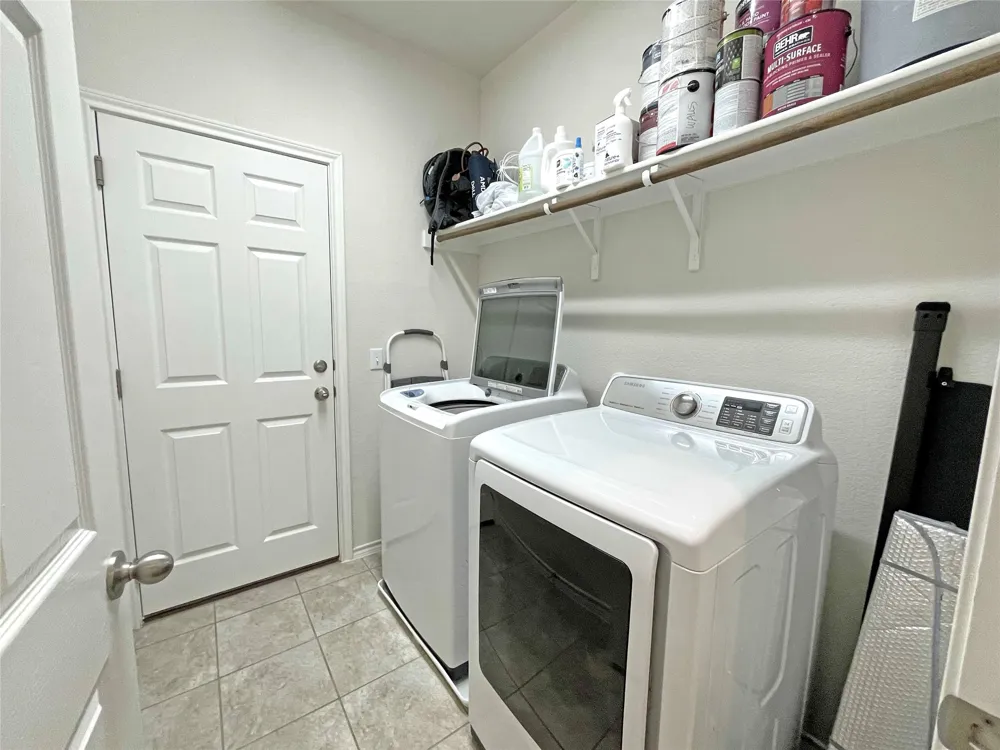 13313 Henneman Drive Pflugerville, TX 78660