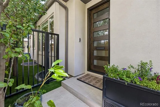 544 Monroe Street Denver, CO 80206