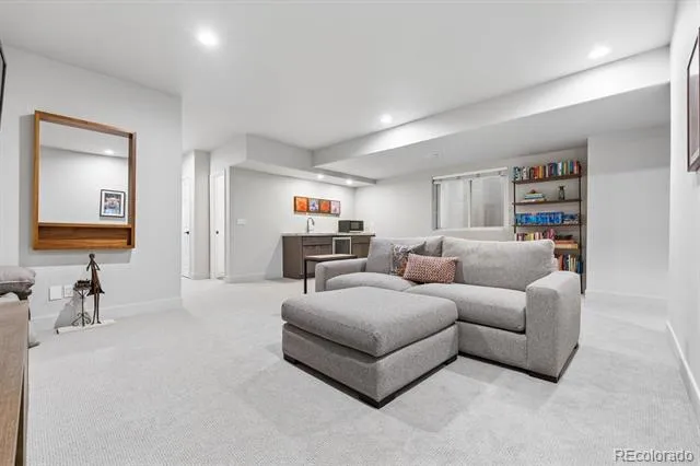 544 Monroe Street Denver, CO 80206
