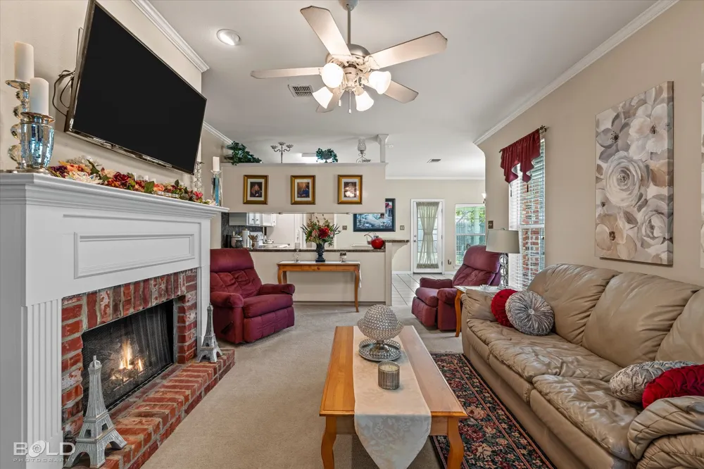 6004 Kateland Circle Bossier City, LA 71111