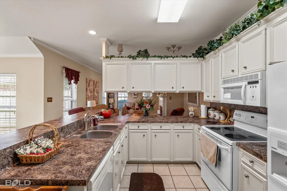6004 Kateland Circle Bossier City, LA 71111