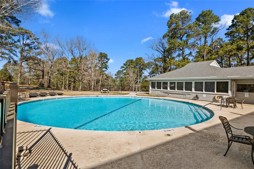 531 Royale Greens Drive Coldspring, TX 77331
