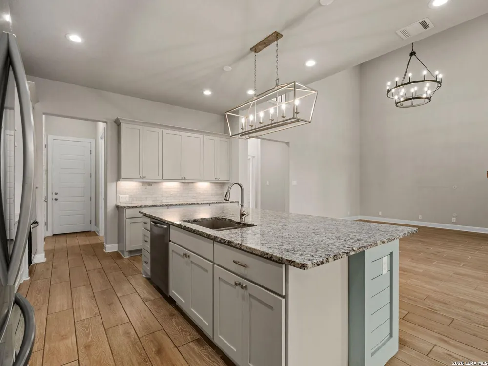 27106 Falls Cv Boerne, TX 78015