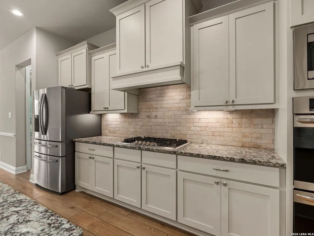27106 Falls Cv Boerne, TX 78015