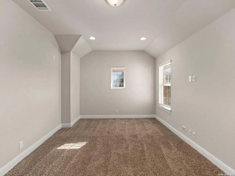 27106 Falls Cv Boerne, TX 78015