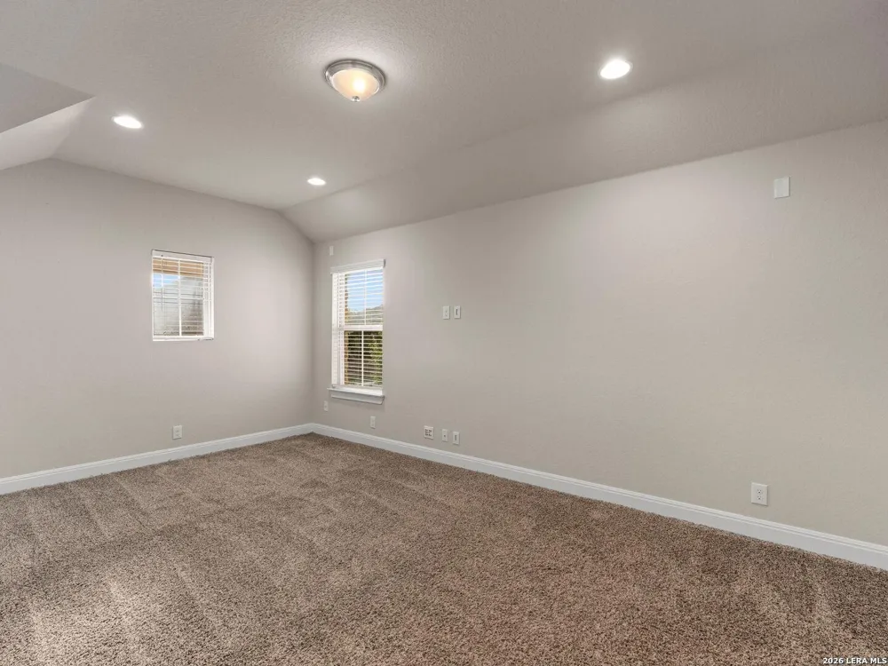 27106 Falls Cv Boerne, TX 78015
