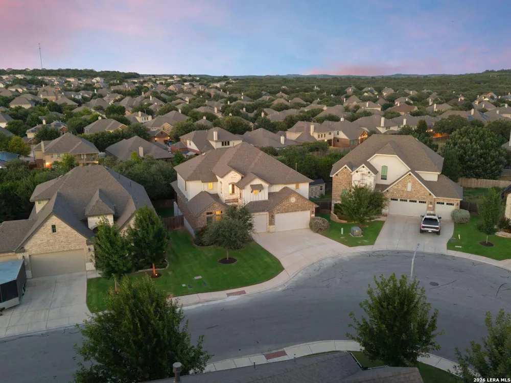 27106 Falls Cv Boerne, TX 78015