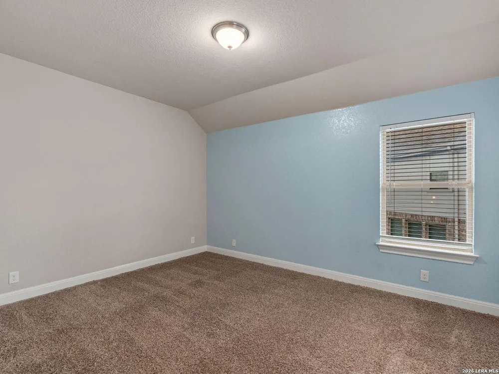 27106 Falls Cv Boerne, TX 78015