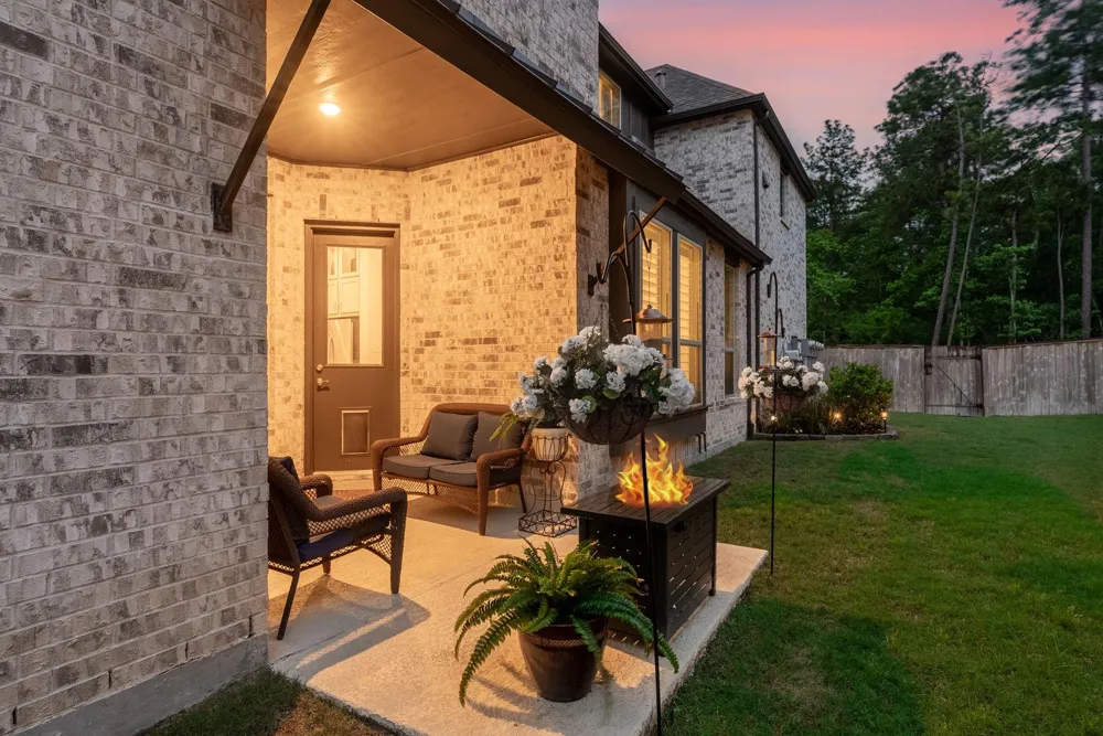 515 Cypress Valley Avenue Montgomery, TX 77316