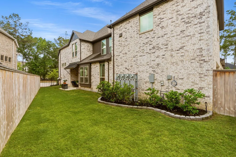 515 Cypress Valley Avenue Montgomery, TX 77316