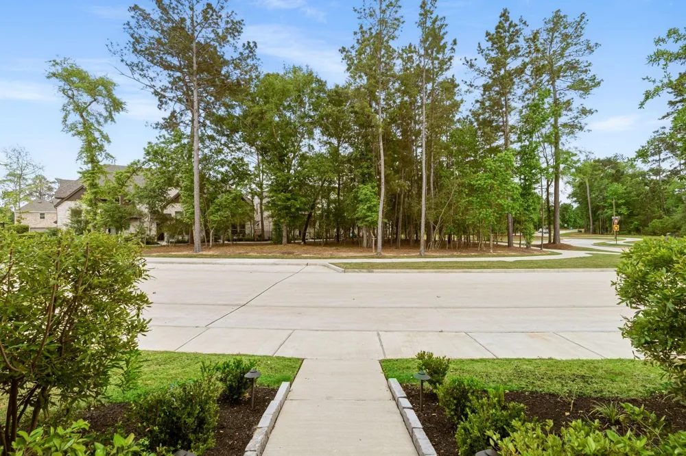 515 Cypress Valley Avenue Montgomery, TX 77316