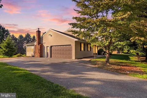 90 STEFFIE DRIVE