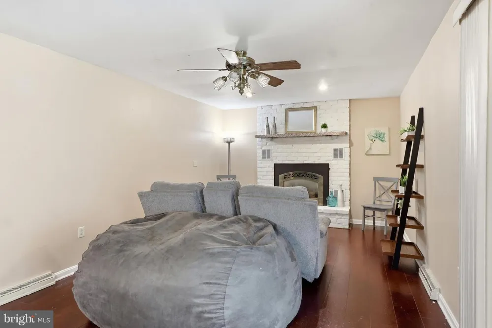 90 STEFFIE DRIVE Mount Wolf, PA 17347
