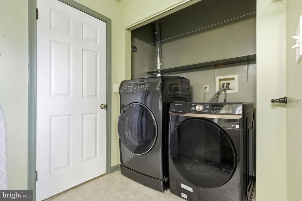 90 STEFFIE DRIVE Mount Wolf, PA 17347
