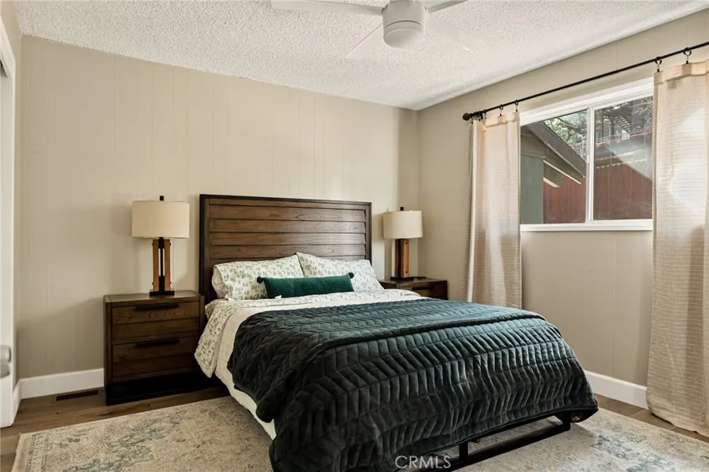 30789 All View Running Springs, CA 92382