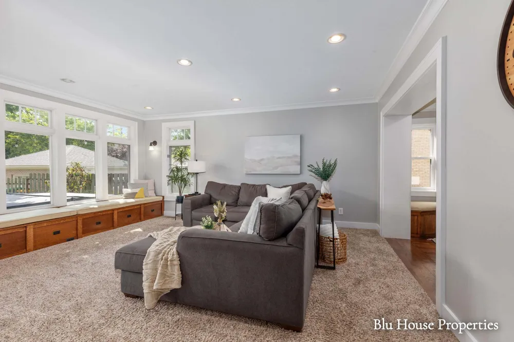 1024 Cadillac Drive SE Grand Rapids, MI 49506