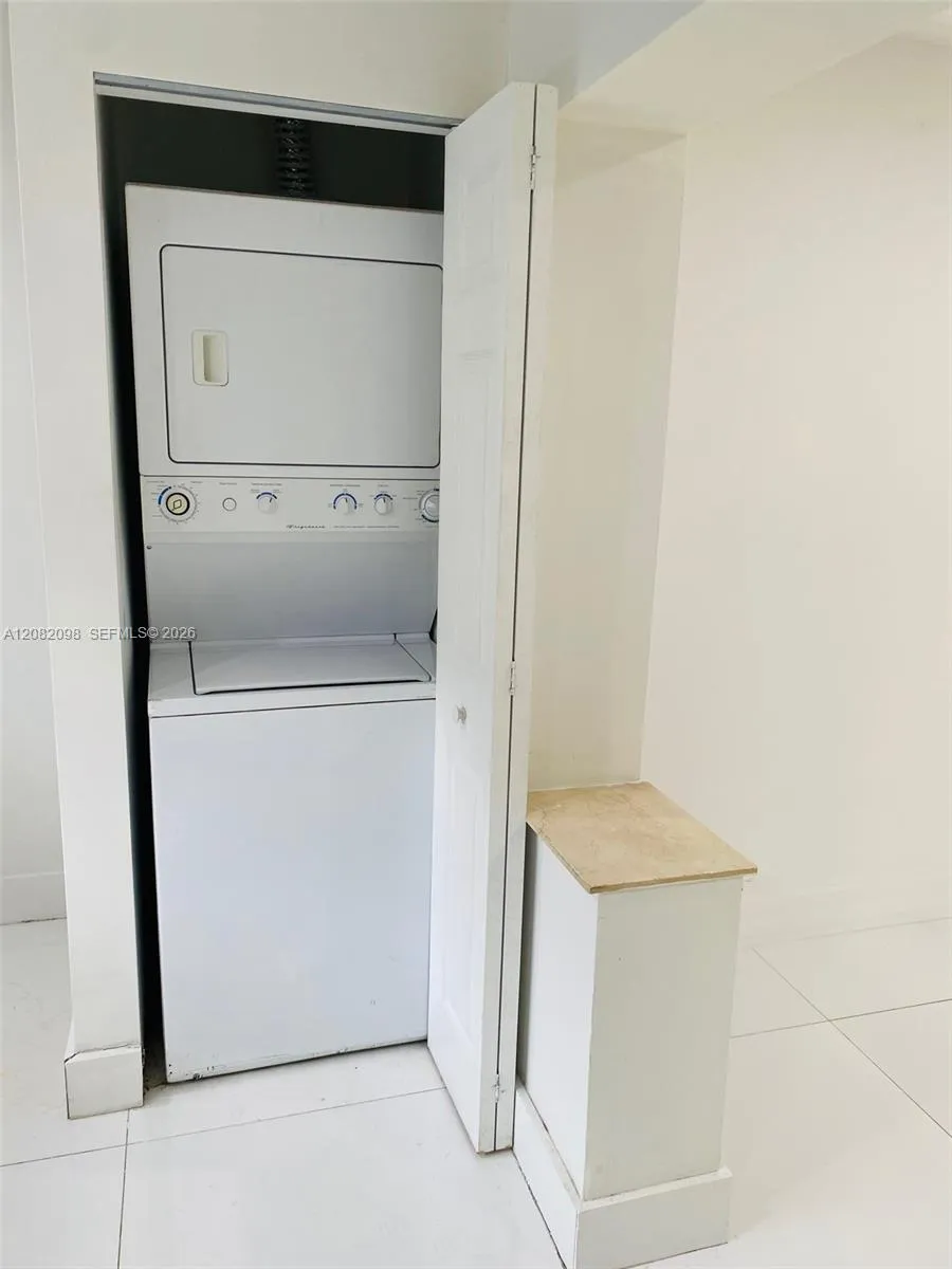 3335 SW 26th St #3335 Miami, FL 33133