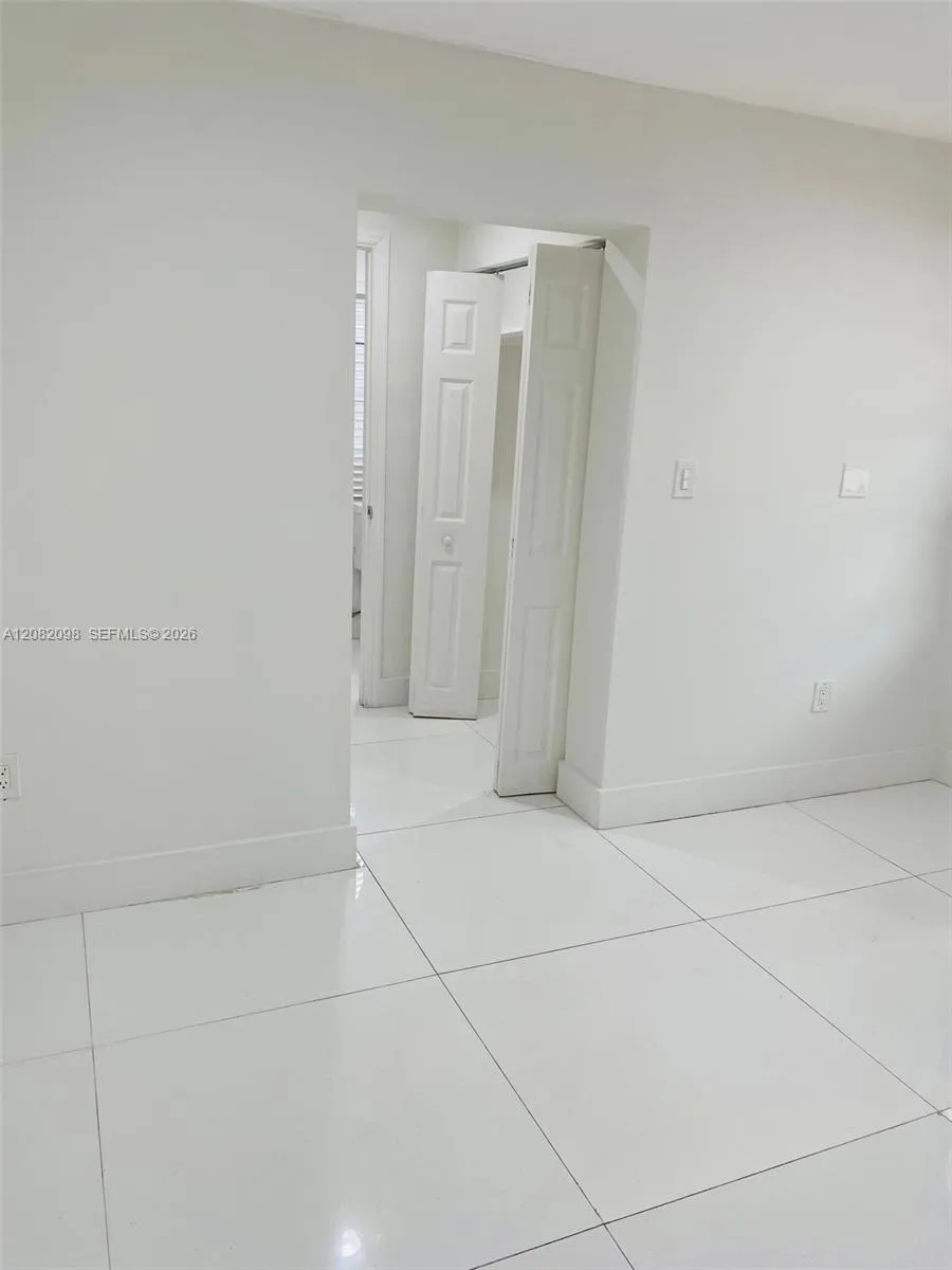 3335 SW 26th St #3335 Miami, FL 33133