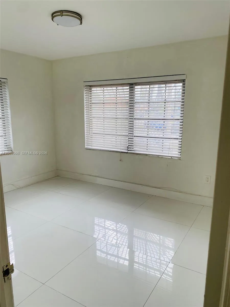 3335 SW 26th St #3335 Miami, FL 33133