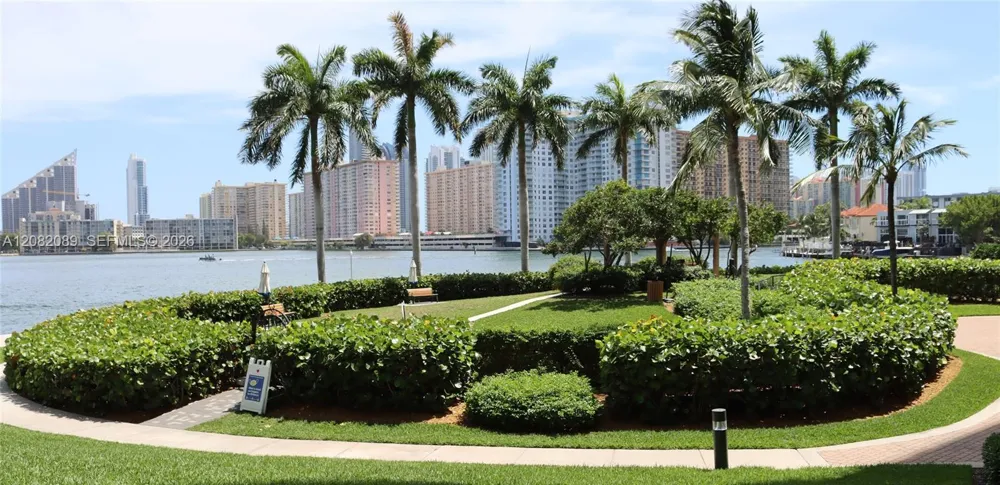 1000 E Island Blvd #1403 Aventura, FL 33160