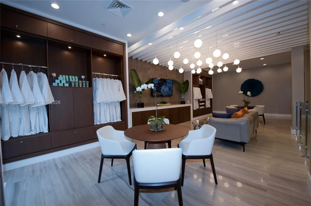 1000 E Island Blvd #1403 Aventura, FL 33160
