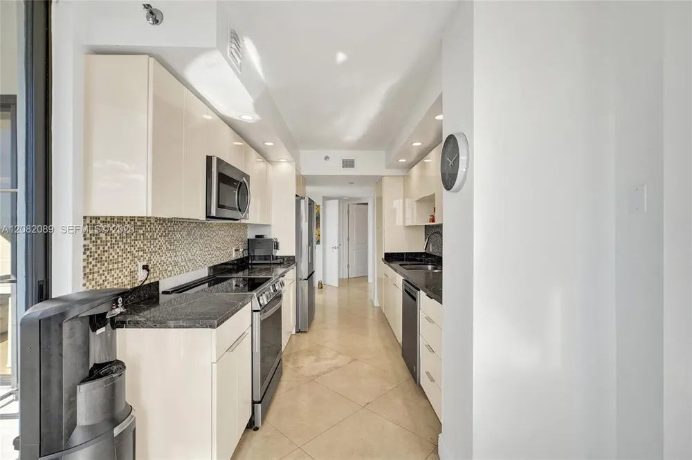 1000 E Island Blvd #1403 Aventura, FL 33160