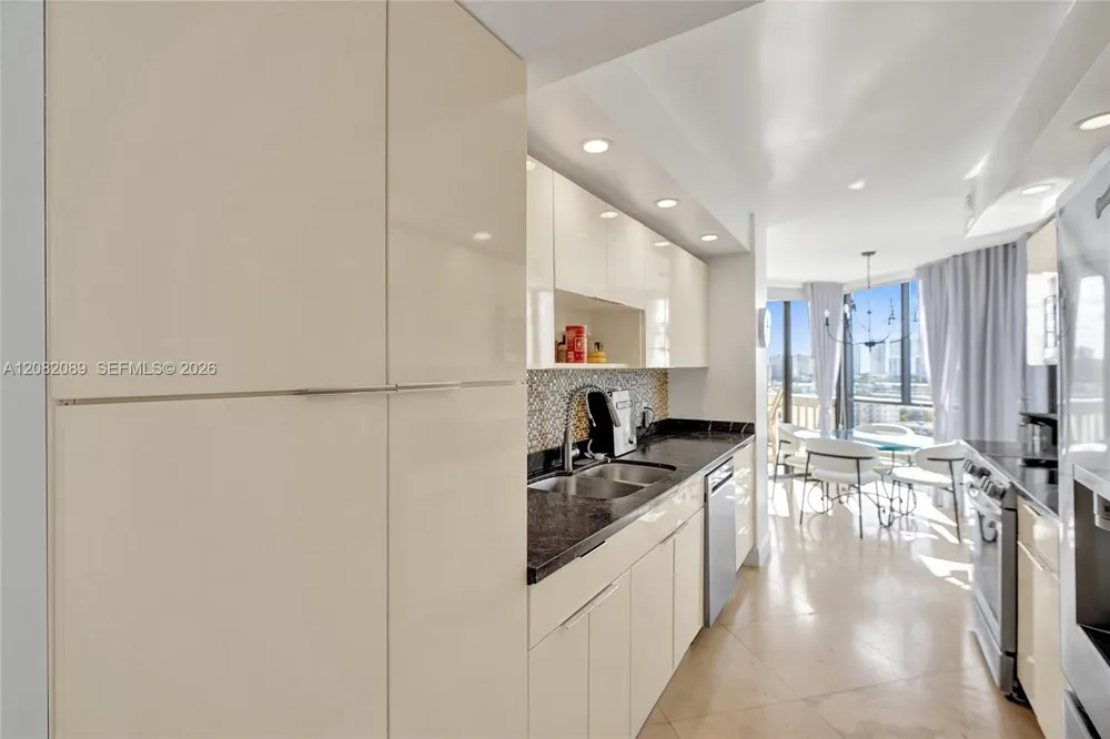 1000 E Island Blvd #1403 Aventura, FL 33160