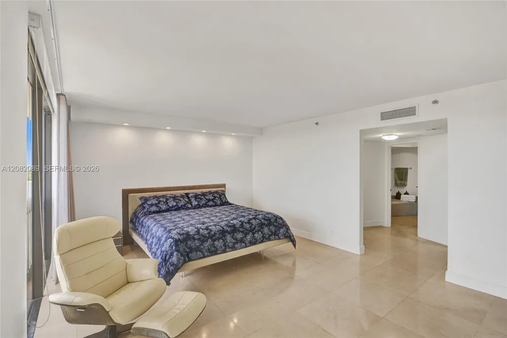 1000 E Island Blvd #1403 Aventura, FL 33160