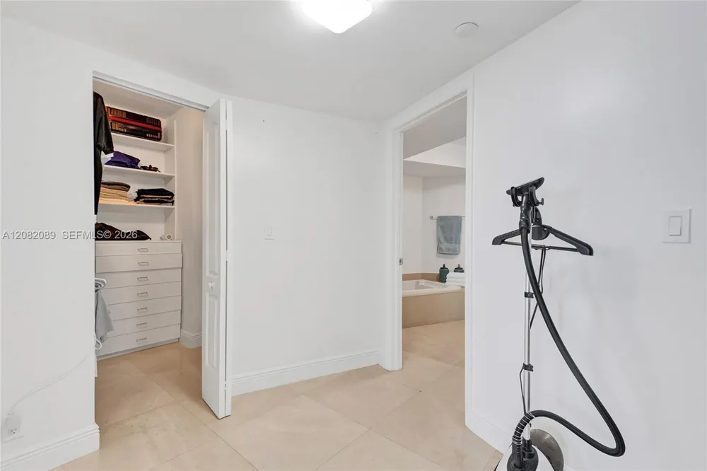 1000 E Island Blvd #1403 Aventura, FL 33160
