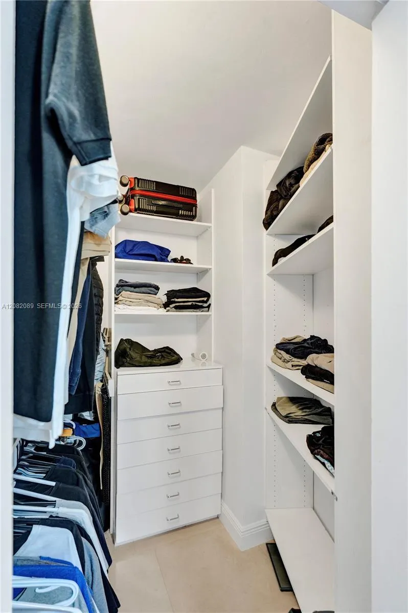 1000 E Island Blvd #1403 Aventura, FL 33160