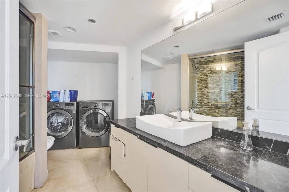 1000 E Island Blvd #1403 Aventura, FL 33160