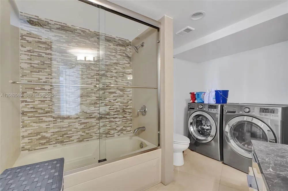 1000 E Island Blvd #1403 Aventura, FL 33160
