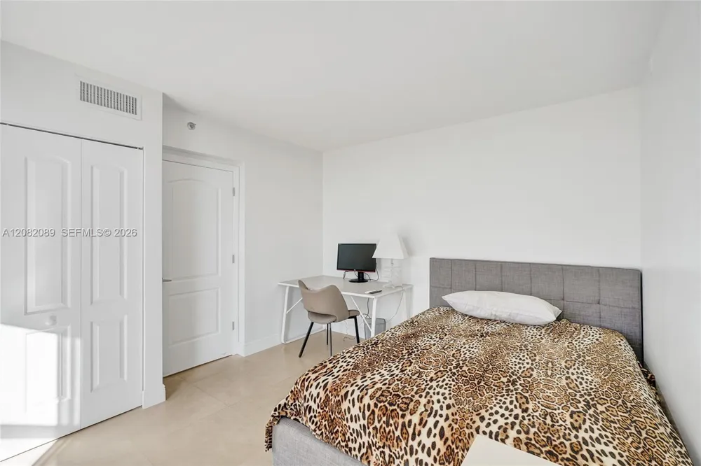 1000 E Island Blvd #1403 Aventura, FL 33160